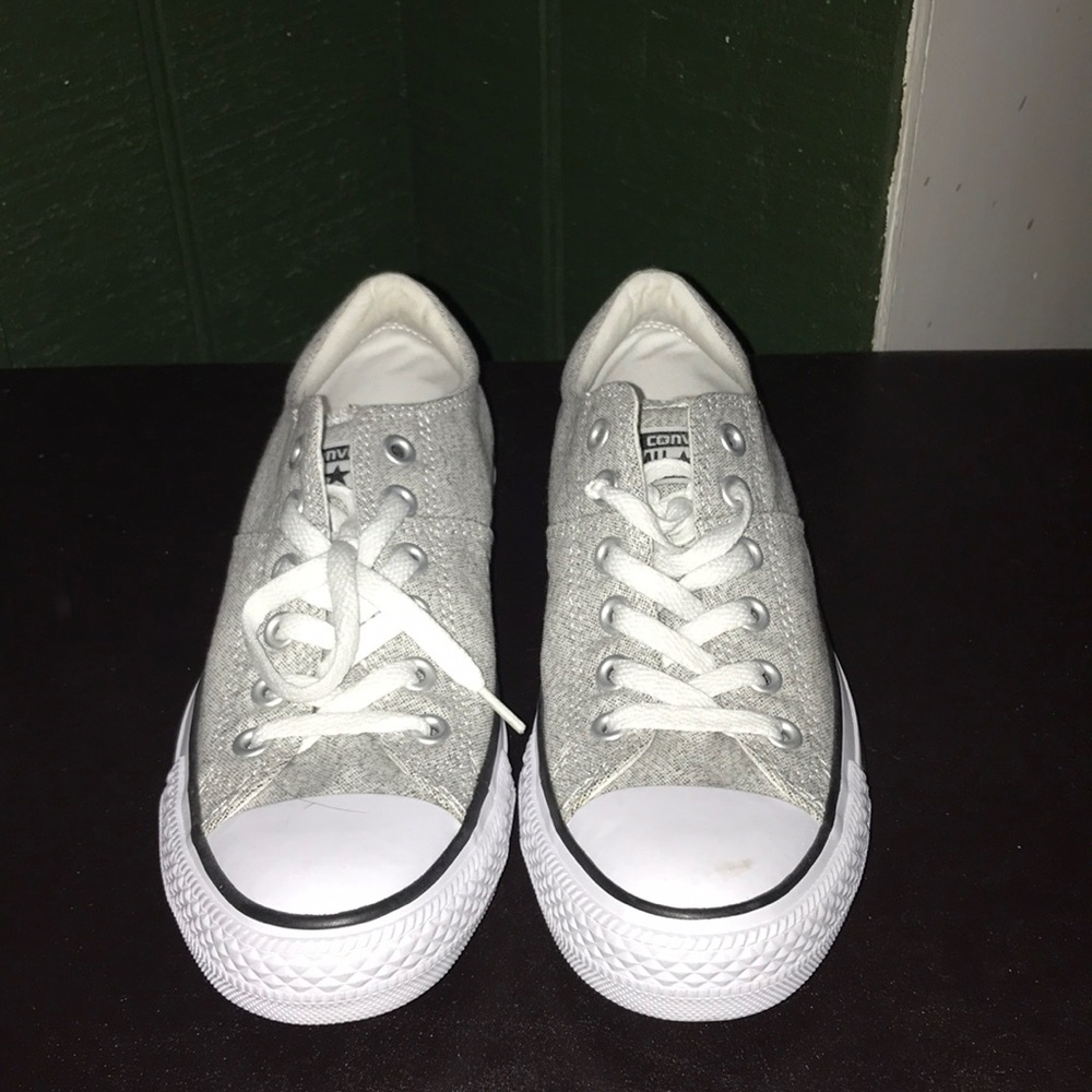 Light red gray Converse lace up sneakers